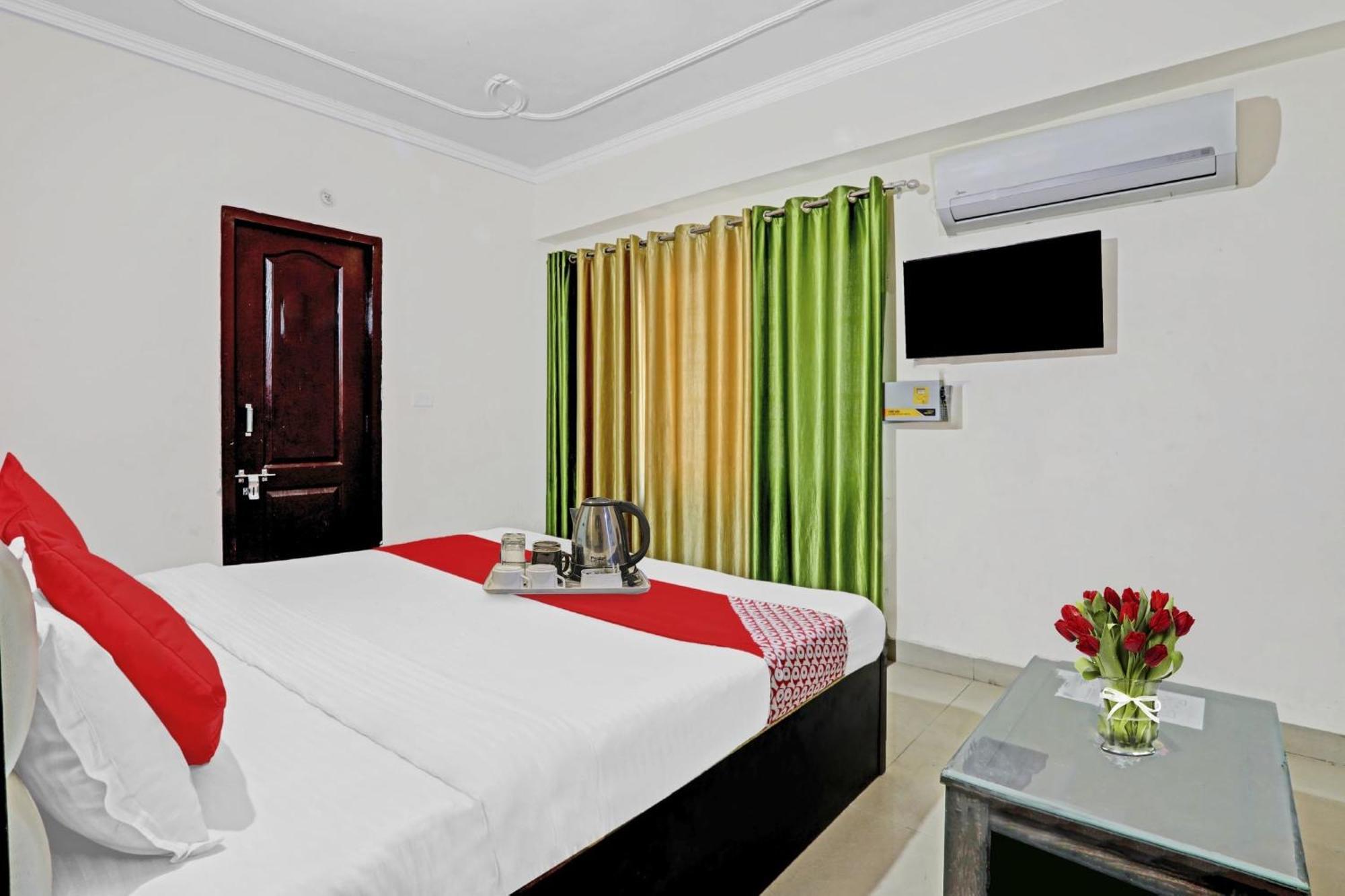 Hotel O J.D Palace Chinhat المظهر الخارجي الصورة