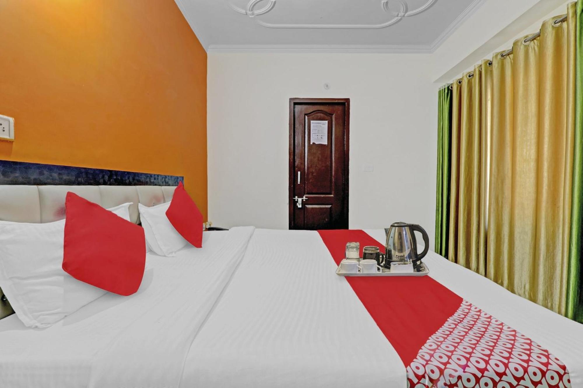 Hotel O J.D Palace Chinhat المظهر الخارجي الصورة