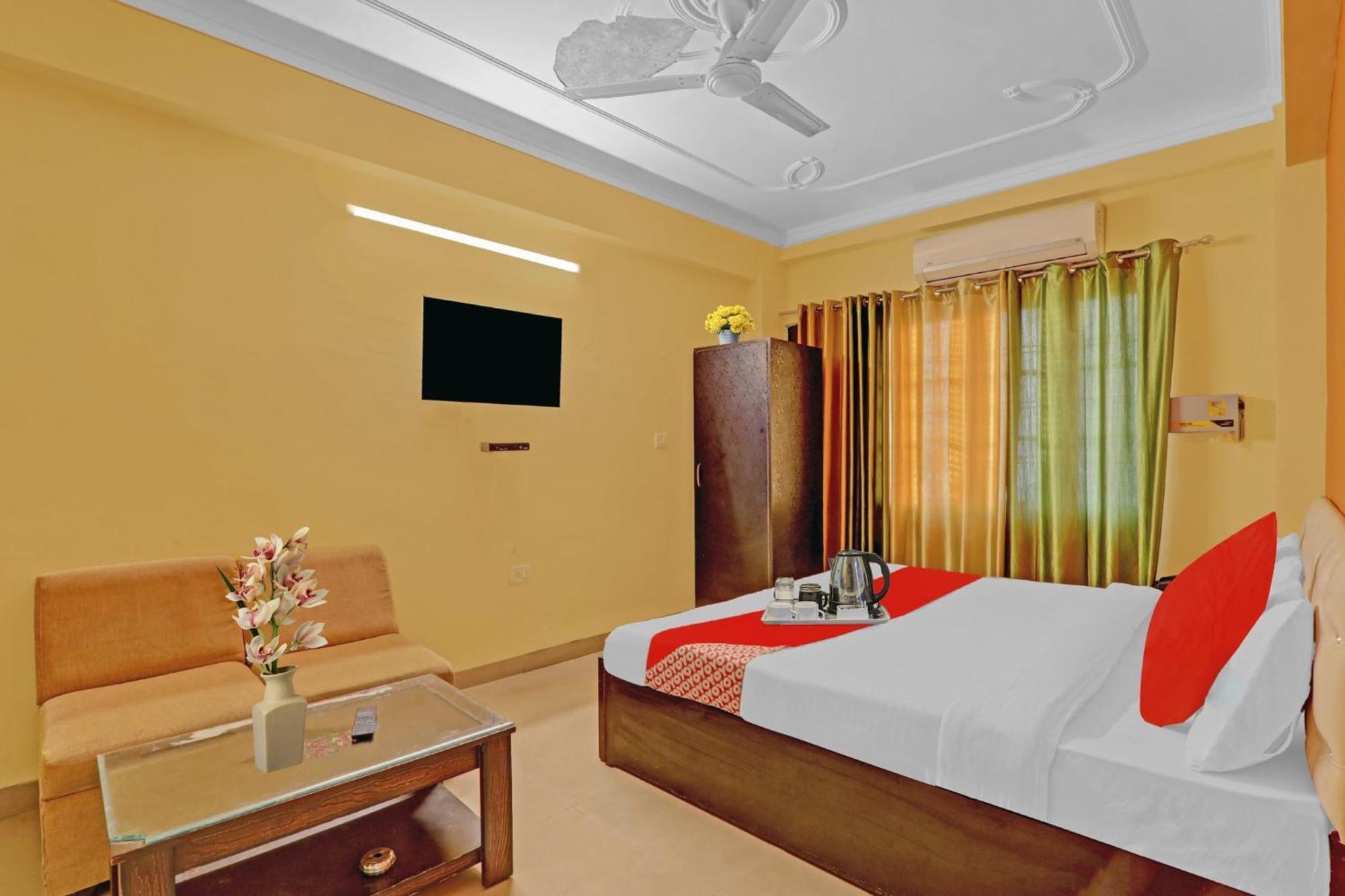 Hotel O J.D Palace Chinhat المظهر الخارجي الصورة